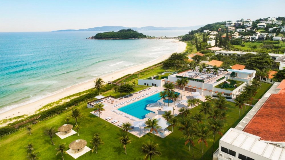 Itapema Beach Hotel visto de cima, à beira-mar